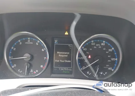 2016 Toyota Rav4 Xle z USA, uszkodzony, nr VIN 2T3RFREV1GW445531